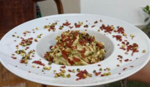 Troccoli burrata e pesto
